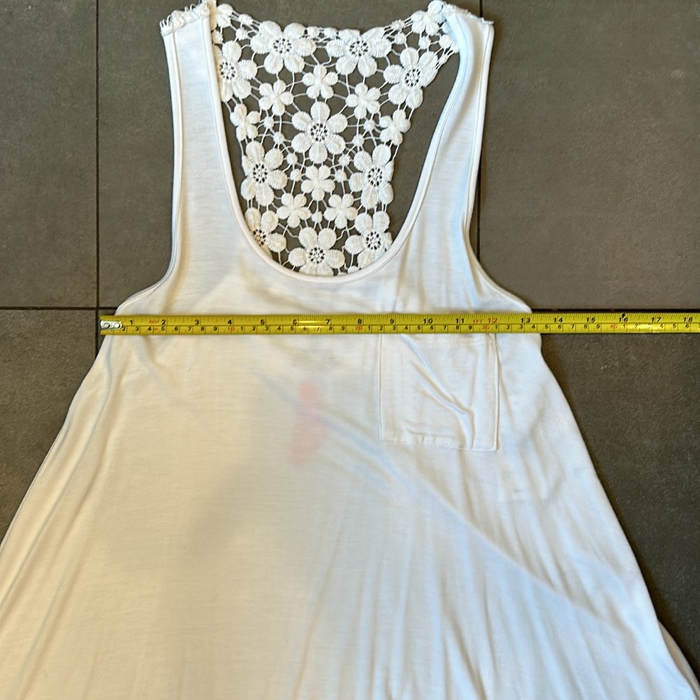 Eight Sixty Razor Back Tank Top - Picture 4 of 9
